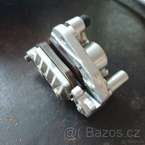 Brzdič/brzdový třmen+brzd. páka/pumpička, brzdový válec