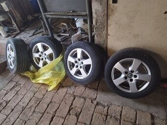 prodam sadu 4 letnich pneu vcetne alu 185/60/14