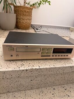 LUXMAN D-355 – kvalitní CD přehrávač