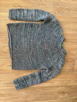 Dámský svetr Benetton a nákrčník