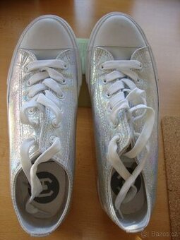 tenisky House vel.40 NOVÉ