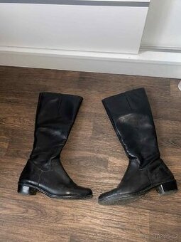 Kožené kozačky značky Rieker