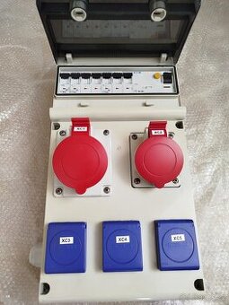 Zásuvkový rozvaděč