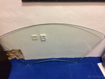 Tlusté pevnostní sklo pro psací stůl