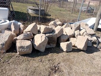 Žula, žulové kameny, zbylý material