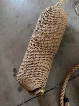 Historický fendr loď