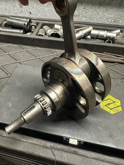 Kliková hřídel crf