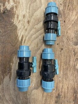 Prodám PE kulový ventil 25