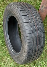 prodám 1kus letní pneu Bridgestone 215/60 r16-01