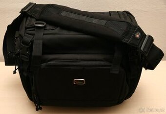 Lowepro Magnum 200 AW