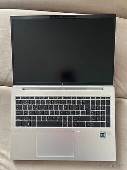HP EliteBook 860 G10 – i5-1340P / 16 GB RAM / Win 11 Pro
