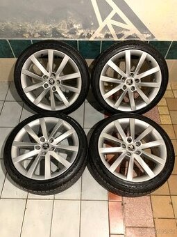 Alu kola Škoda R18 5X112 NOVÉ LETNÍ PNEU 225/40 R18 ALARIS