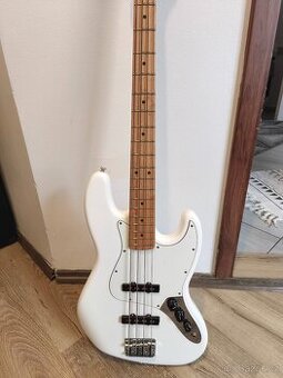Fender baskytara