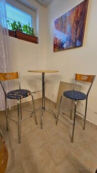 Barové židle s barovým stolkem