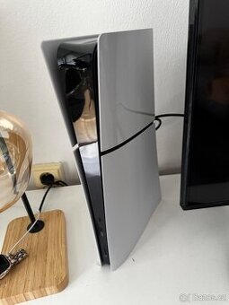 PLAYSTATION 5 SLIM