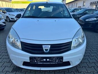 DACIA SANDERO 1.2 16V - KLIMATIZACE, POSILOVAČ ŘÍZENÍ