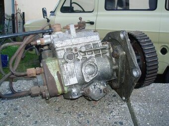 vstřikovací čerpadlo, a posilovač Transit MK1 a MK2