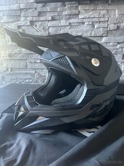 Dětská motokrosová helma