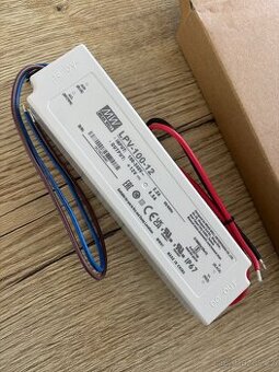 NOVÝ zdroj pro napájení LED/MEAN WELL 12V 100W