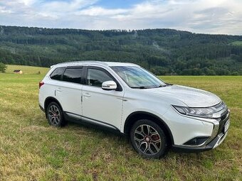 Mitsubishi Outlander III 2,0 4x4 r.v.2019 7míst