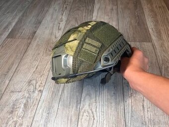 Airsoftová helma