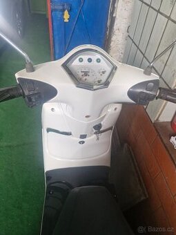 Skútr memory beeline 50ccm