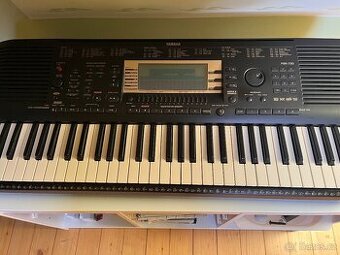 Elektrické piano Yamaha PSR-730