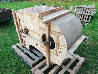 Nabízím historický fukar na obilí