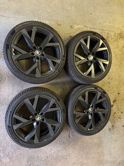 Zimní ALU sada Superb Aniara 5x112 r19 ET44 Pirelli