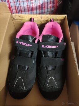 Loap dívčí černo růžové na suchý zip 35 nove