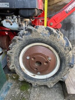 Kola šípáky na Vari , Terra , Gutbrod se závažím