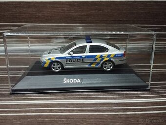 Škoda Octavia II policie 1:43 Abrex