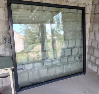 Hliníkové okno 1950x1950 antracit