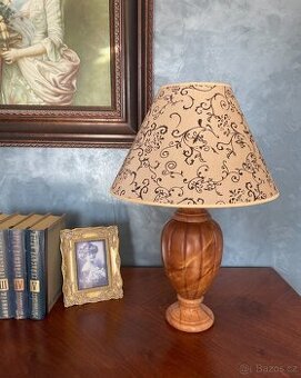 ALABASTROVÁ stolní lampa