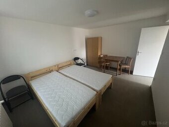 Nymbursko - Městec Králové - ubytování - pokoje - Nové - 1