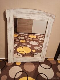 velké staré zrcadlo