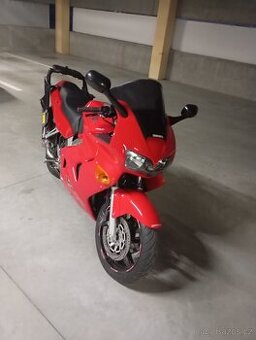 Honda vfr800 fi možna výměna