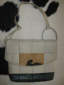 originální prošívaná velká kožená kabelka krémovo-zelená