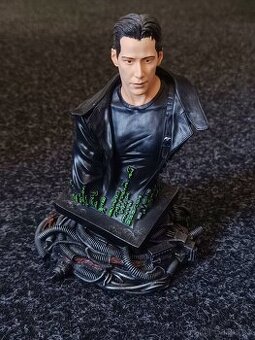 Busta Neo - Matrix (Gentle Giant) - bez brýlí