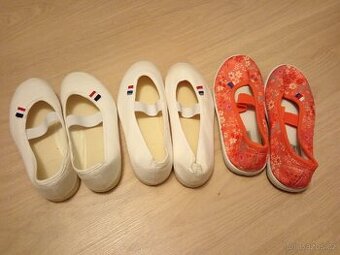 Cvičky vel. 32,33,34.