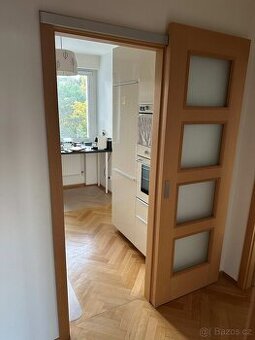 posuvné dveře SAPELI - dýha - jasan