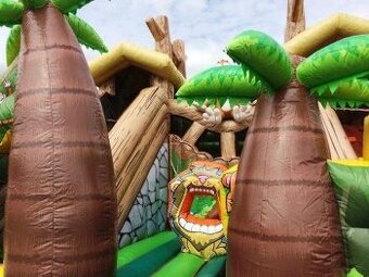 Nafukovací atrakce Opičí dráha