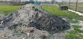 Zemina - zavážka za odvoz