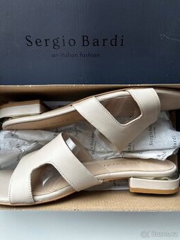 Dámské kožené pantofle 39