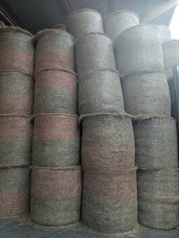 lisované seno - balíky