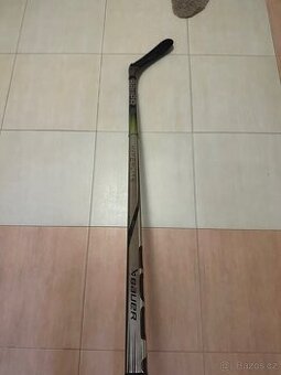 Prodám zlomenou hokejku hyp2lite