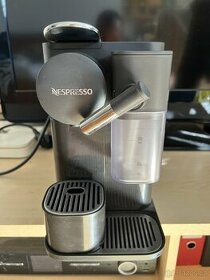 Kávovar Nespresso Lattissima One Black - 12m záruka