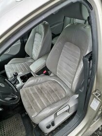 Prodám interiér VW Passat B6/B7 combi šedá kůže/alcantara