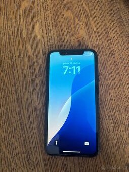 iPhone 11 128 GB černý - 1
