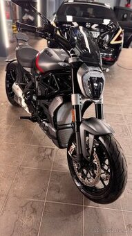 Ducati XDiavel Black Star